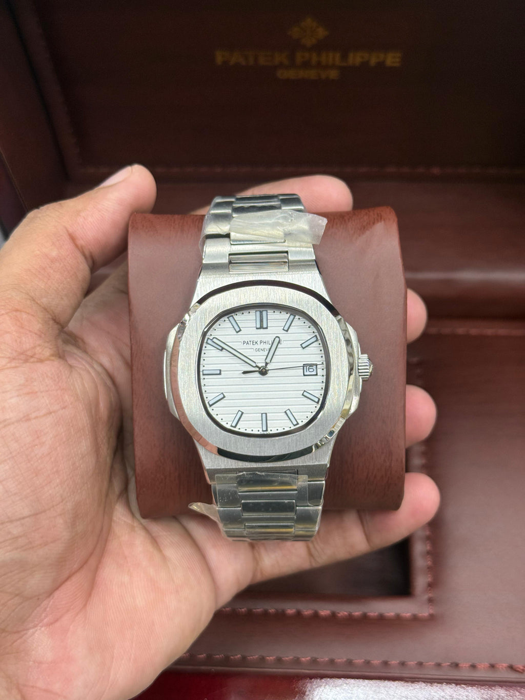 Patek Philippe Nautilus Automatic | White Dial