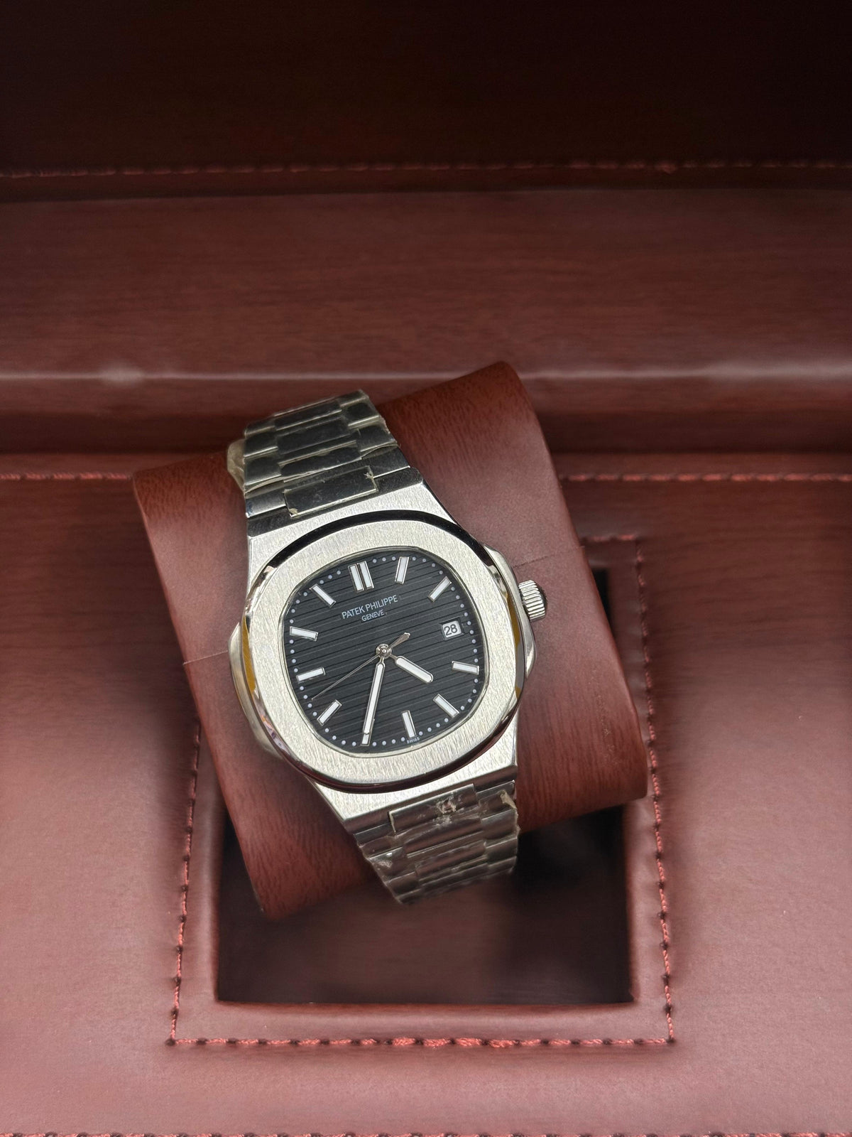 Patek Philippe Nautilus Automatic | Black Dial