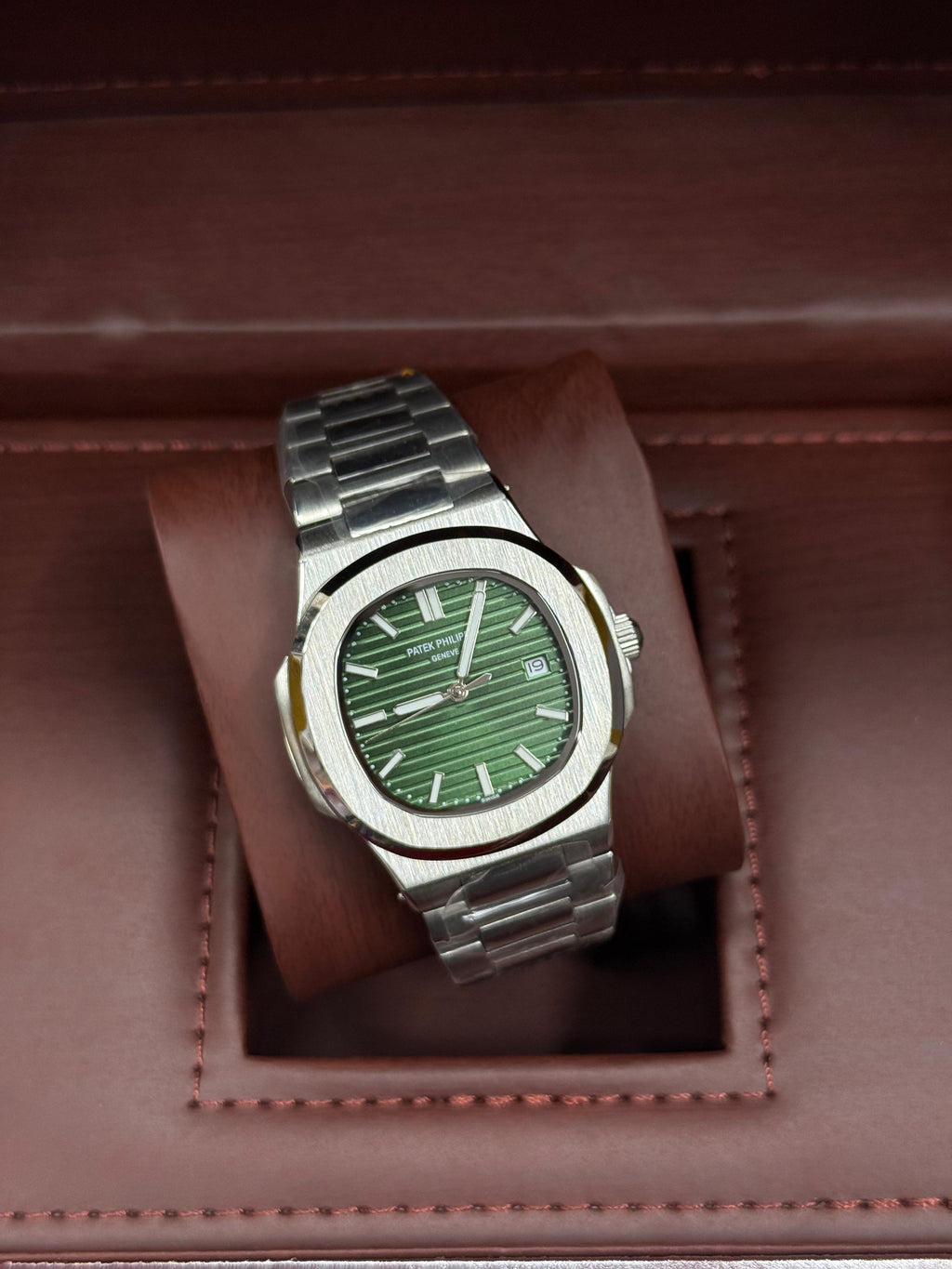 Patek Philippe Nautilus Automatic | Green Dial
