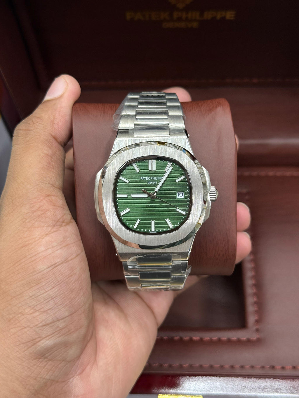Patek Philippe Nautilus Automatic | Green Dial