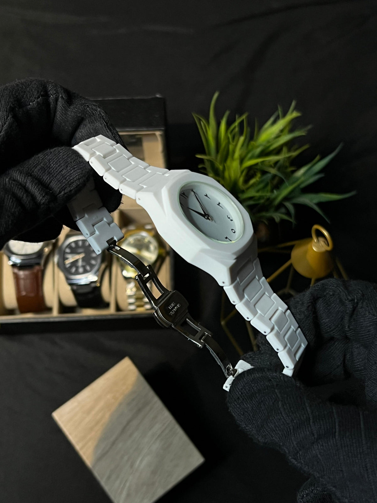 Black Arabic | Aura Watch